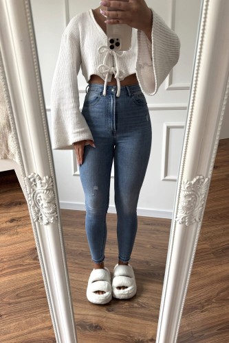 jeansy-skinny-stradivarius.jpeg