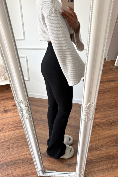 legginsy-z-rozcieciami-damskie-bershka.jpeg